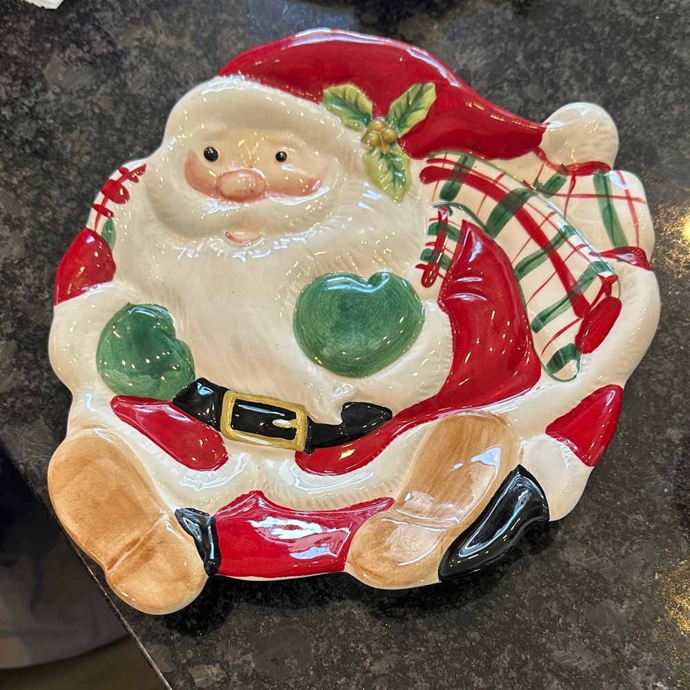 Fitz and Floyd Santa Claus Holiday Plate with Red and Green Accents